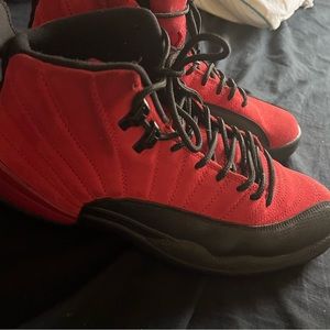 Red and blacks 12’s